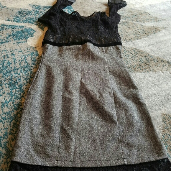 Dress - Picture 3 of 7